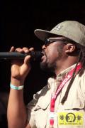 Vido Jelashe (D) und Die Feueralarm Band 18. Reggae Jam Festival, Bersenbrueck 04. August 2012 (4).JPG
